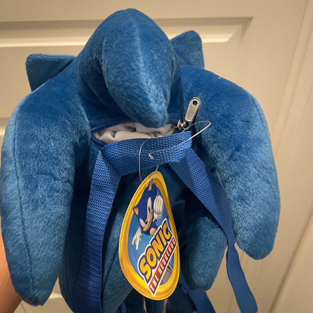 Sonic plush backpack - Picture 3 of 5